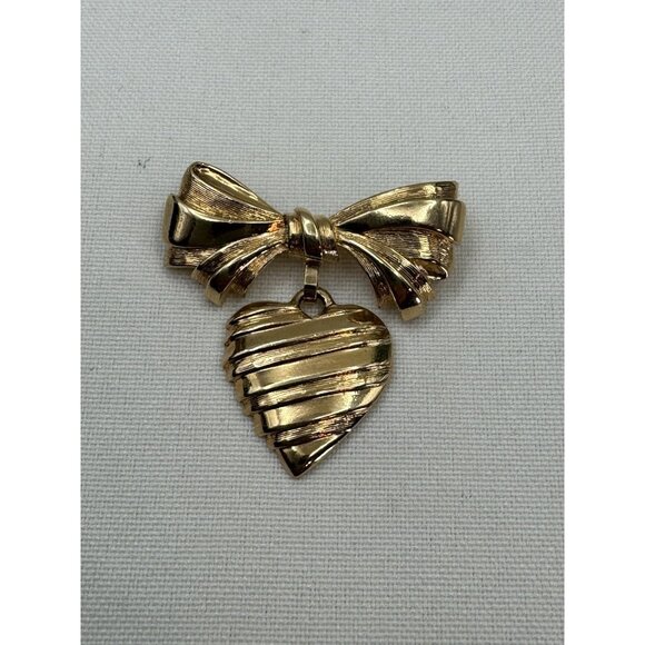 Avon I Love You Mother Brooch Pin 2 Piece Bow & Dangling Heart  Golden - Picture 6 of 6